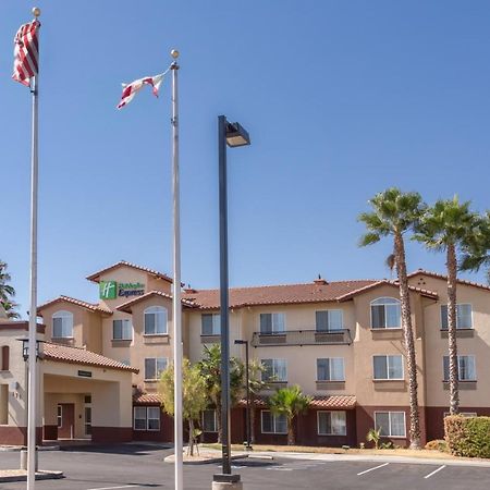 Holiday Inn Express Hotel & Suites Manteca By Ihg Kültér fotó