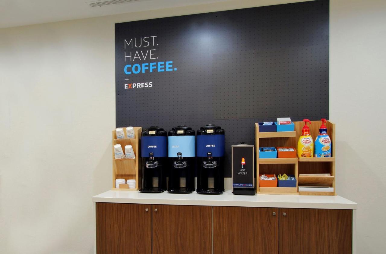 Holiday Inn Express Hotel & Suites Manteca By Ihg Kültér fotó