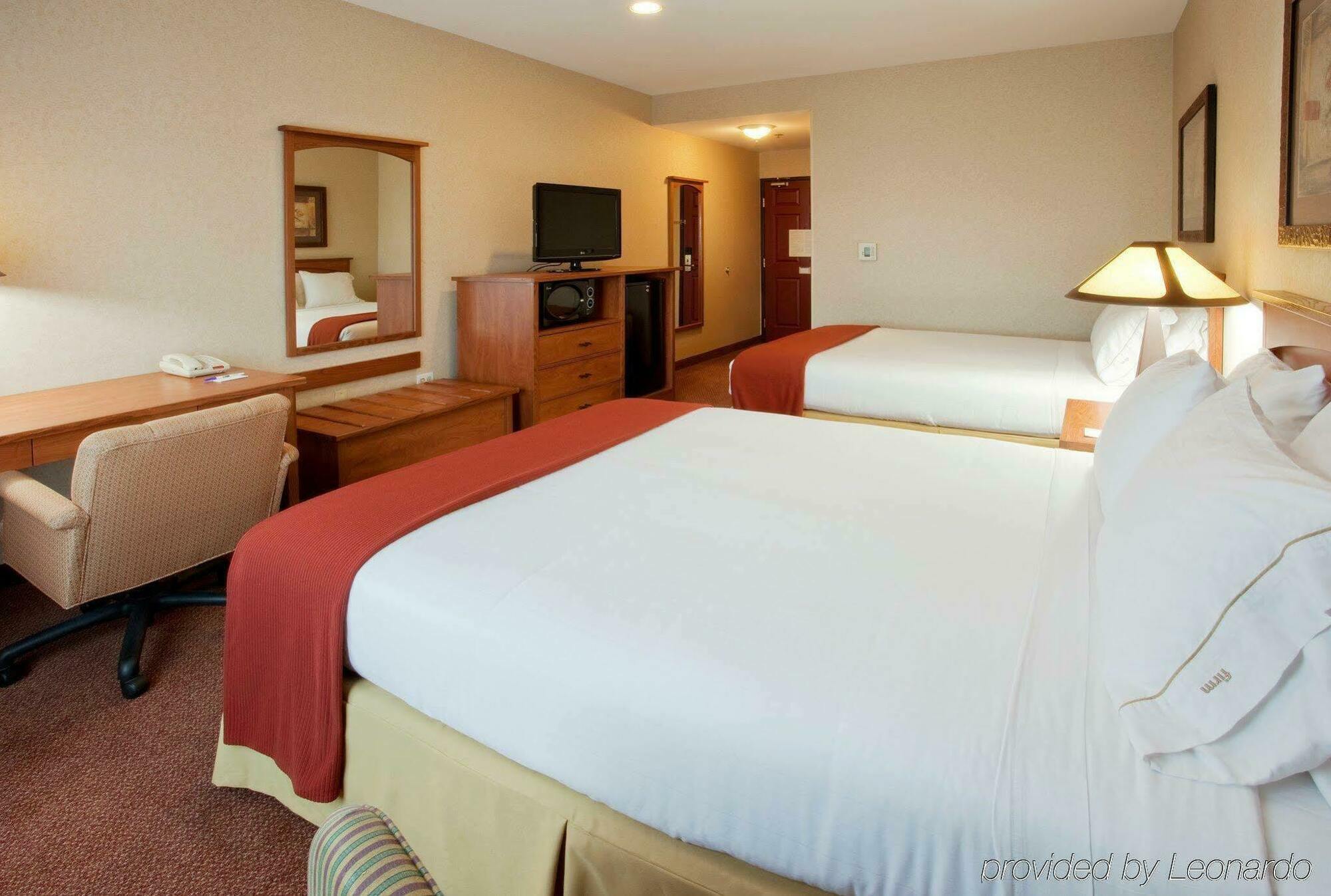Holiday Inn Express Hotel & Suites Manteca By Ihg Kültér fotó