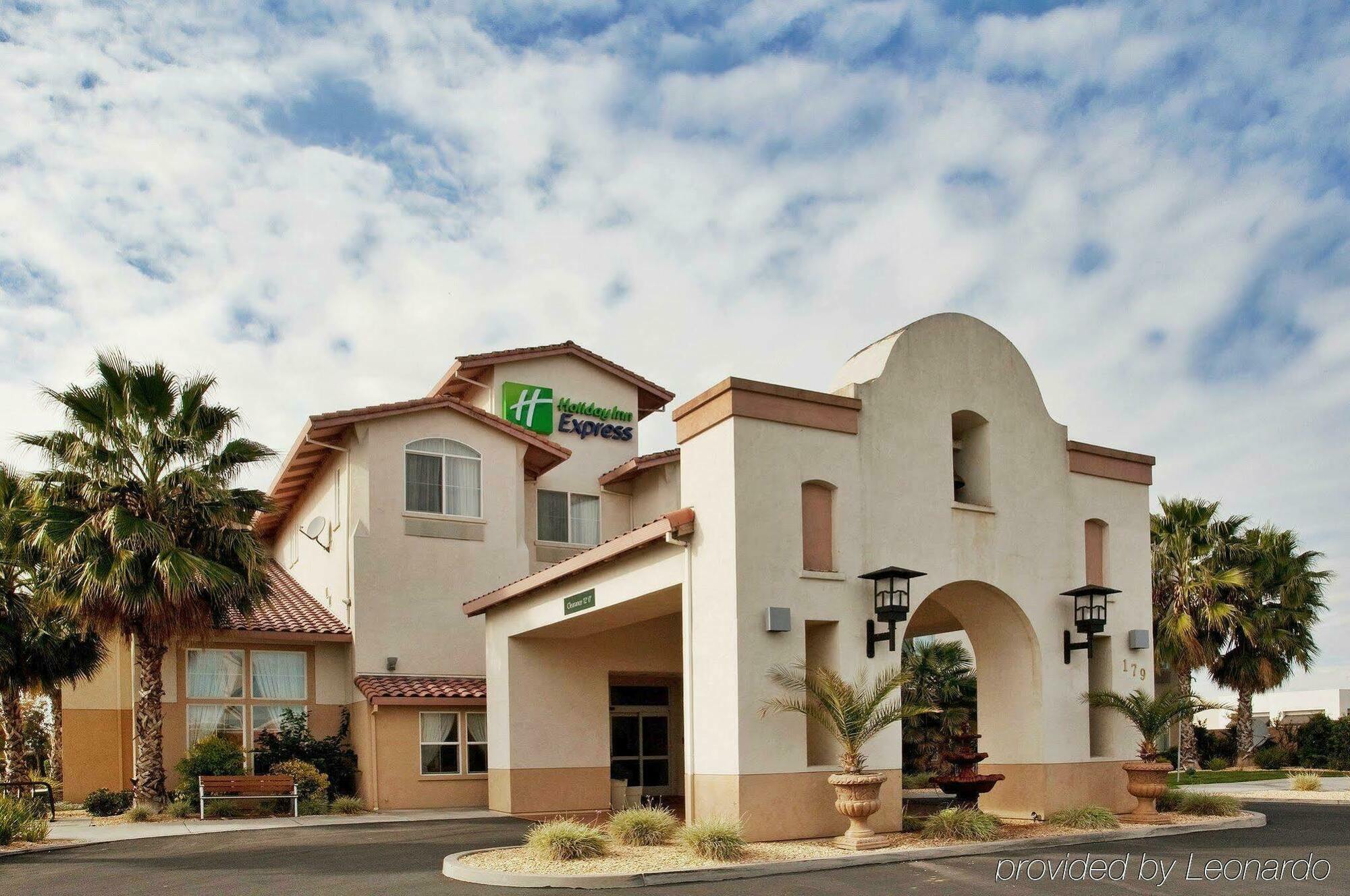 Holiday Inn Express Hotel & Suites Manteca By Ihg Kültér fotó